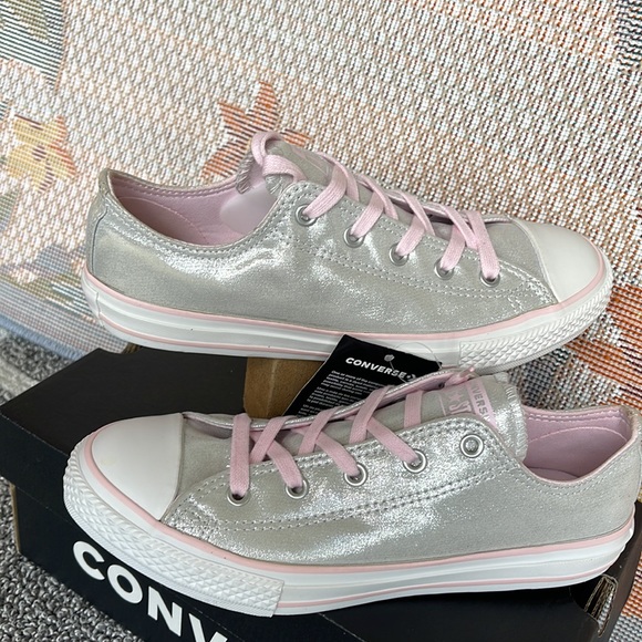 Converse WMNS 663671F
CTAS OX
MOUSE/PINK FOAM/WHITE Sneakers - Picture 11 of 16